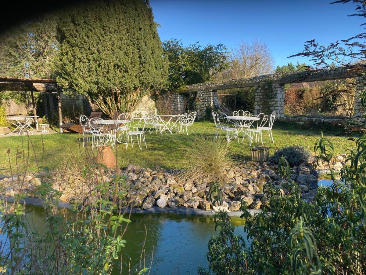 Une Vie En Rose Pressagny l'Orgueilleux ภายนอก รูปภาพ