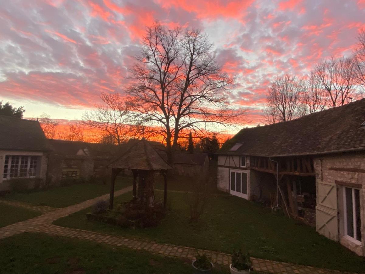 Une Vie En Rose Pressagny l'Orgueilleux ภายนอก รูปภาพ