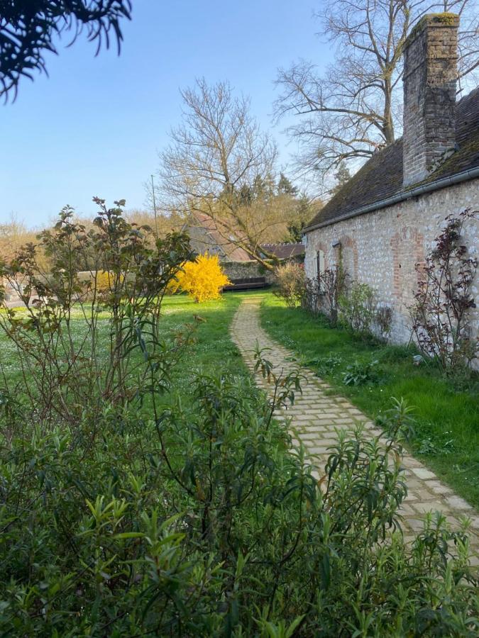 Une Vie En Rose Pressagny l'Orgueilleux ภายนอก รูปภาพ