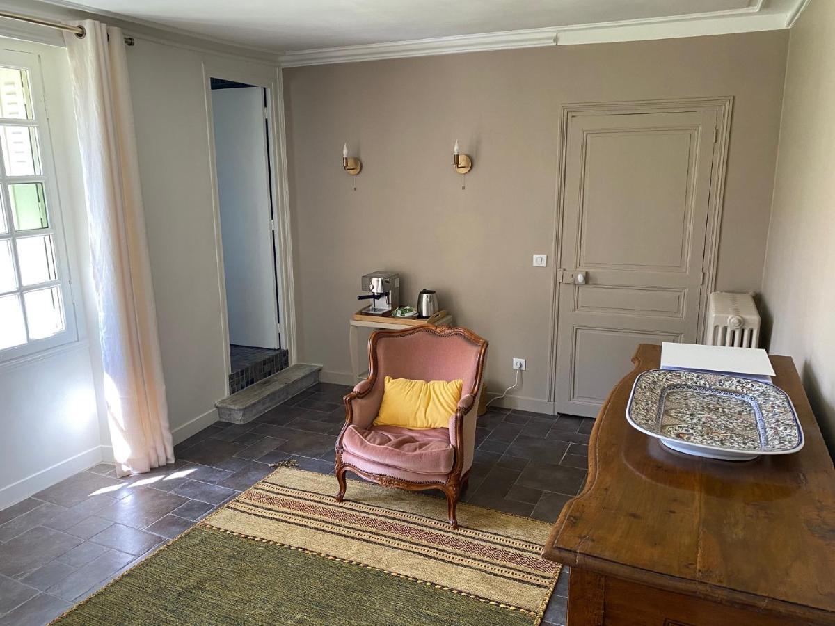 Une Vie En Rose Pressagny l'Orgueilleux ภายนอก รูปภาพ